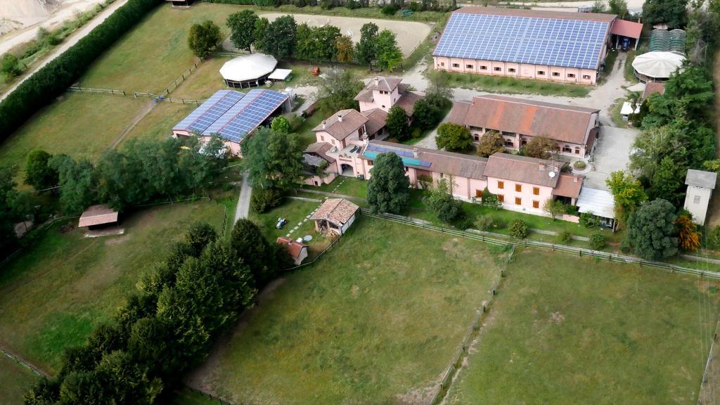 San Giacomo Horses & Agriturismo Arluno Exteriör bild